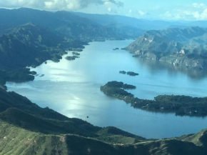 ENCANTADORA CABAÑA FRENTE A REPRESA HIDRO PRADO